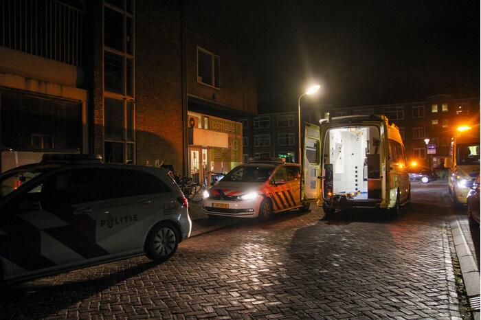 Gewonde bij mogelijk steekpartij in woning