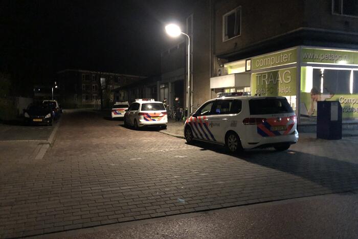 Gewonde bij mogelijk steekpartij in woning