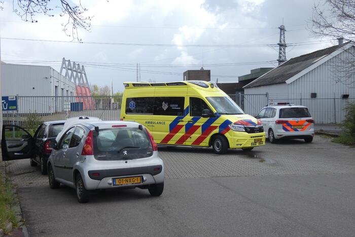 Automobilist raakt gewond bij kop-staartbotsing