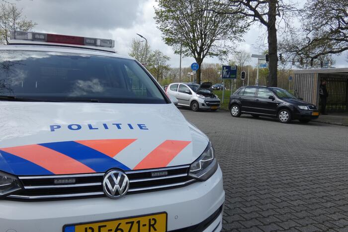 Automobilist raakt gewond bij kop-staartbotsing