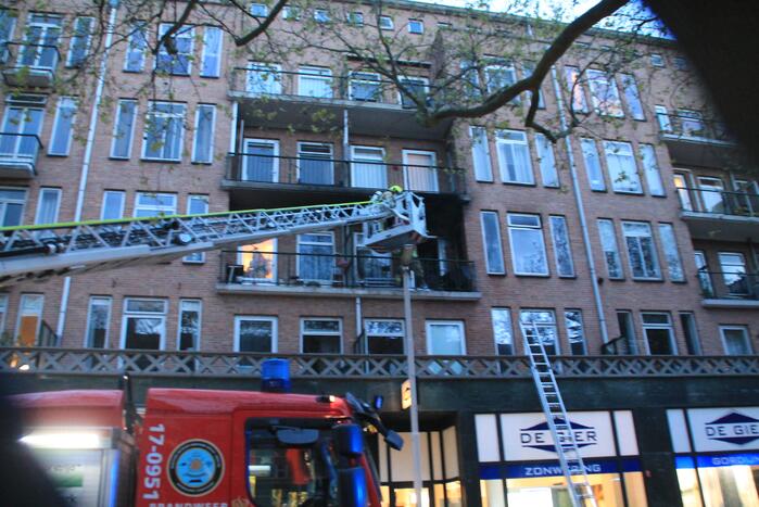 Uitslaande brand in portiekwoning