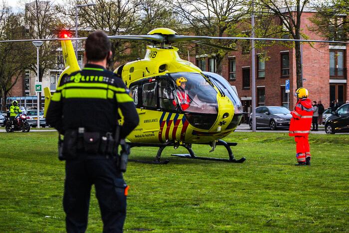 Traumahelikopter ingezet bij incident in woning
