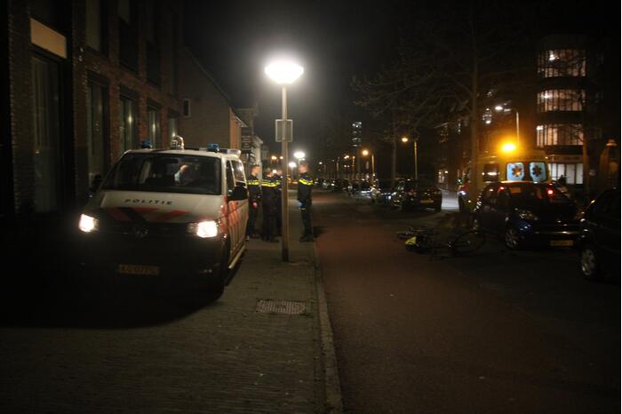 Twee fietsers met elkaar in botsing