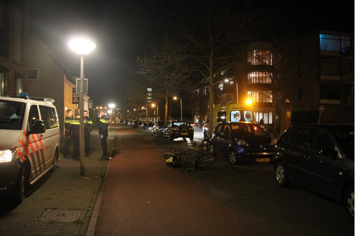 Twee fietsers met elkaar in botsing