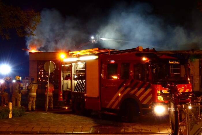 Zeer grote brand in leegstaand pand