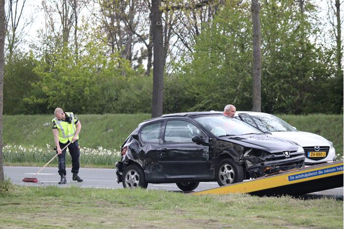Flinke schade bij ongeval op kruising