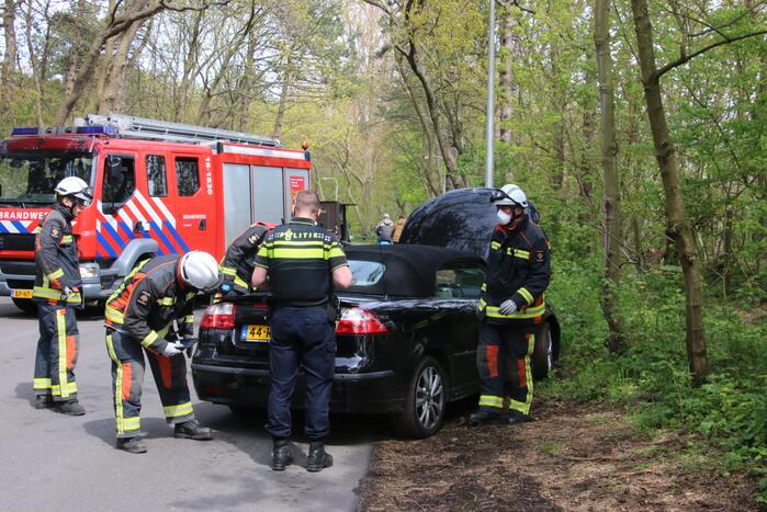 Dronken bestuurder knalt op lantaarnpaal