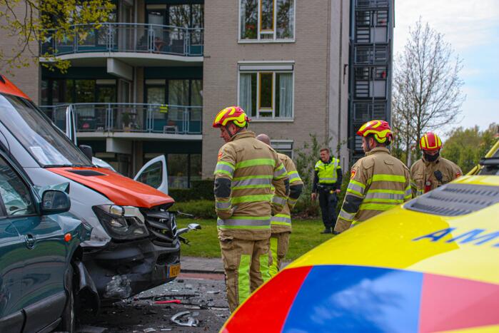 Meerdere voertuigen betrokken bij botsing op kruising in Schuilenburg