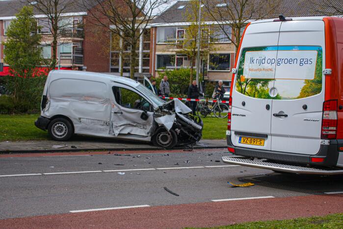 Meerdere voertuigen betrokken bij botsing op kruising in Schuilenburg