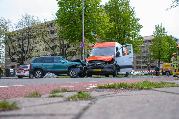 Meerdere voertuigen betrokken bij botsing op kruising in Schuilenburg