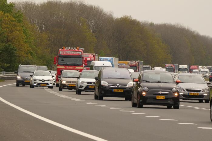 Ongeval tussen auto en vrachtwagen