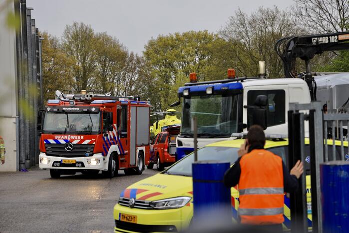 Persoon overleden na ongeval met vrachtwagen