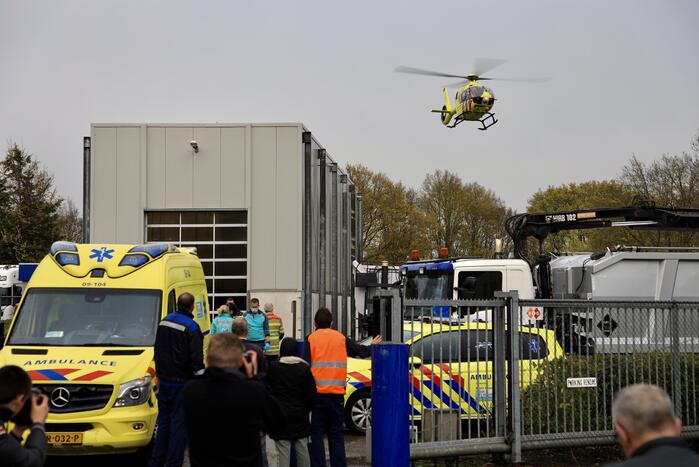 Persoon overleden na ongeval met vrachtwagen