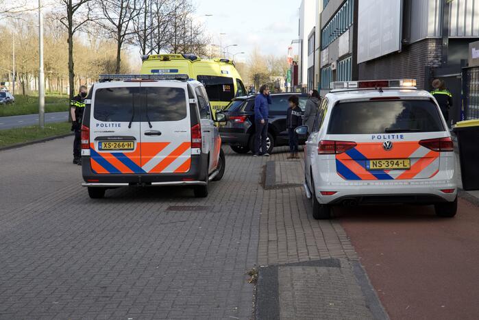 Scooterrijder gewond door botsing met personenauto