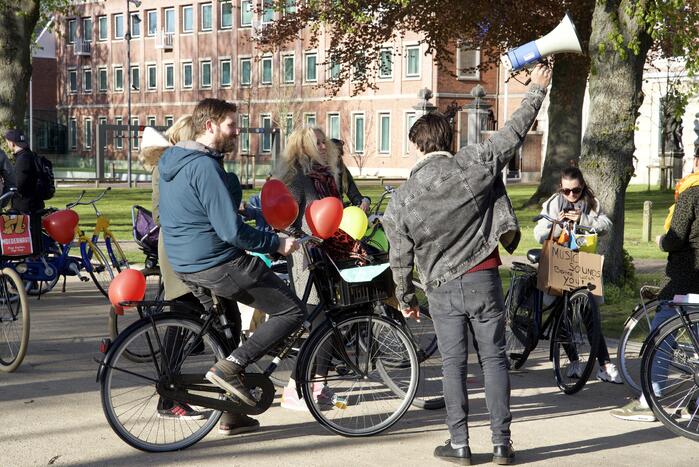 Fietsprotest tegen Corona maatregelen