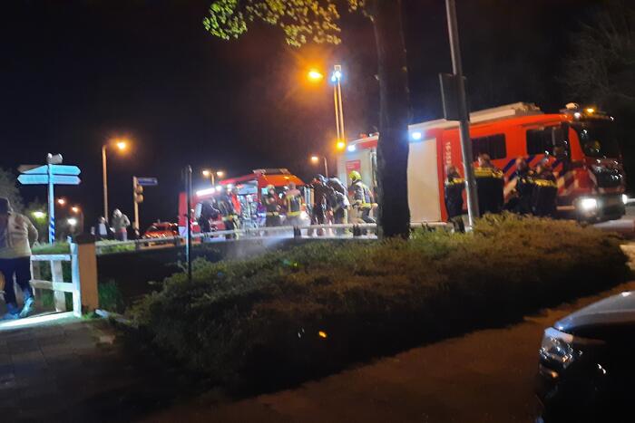 Zoektocht naar gevonden fiets in water