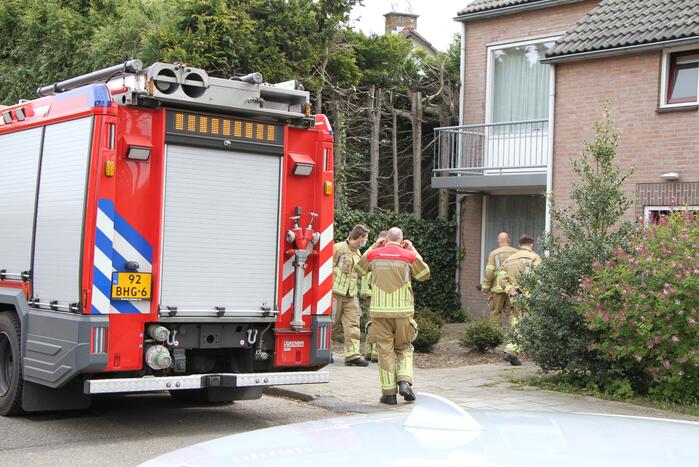 Brandweer doet onderzoek naar vreemde lucht