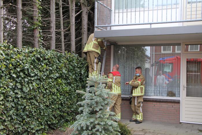 Brandweer doet onderzoek naar vreemde lucht