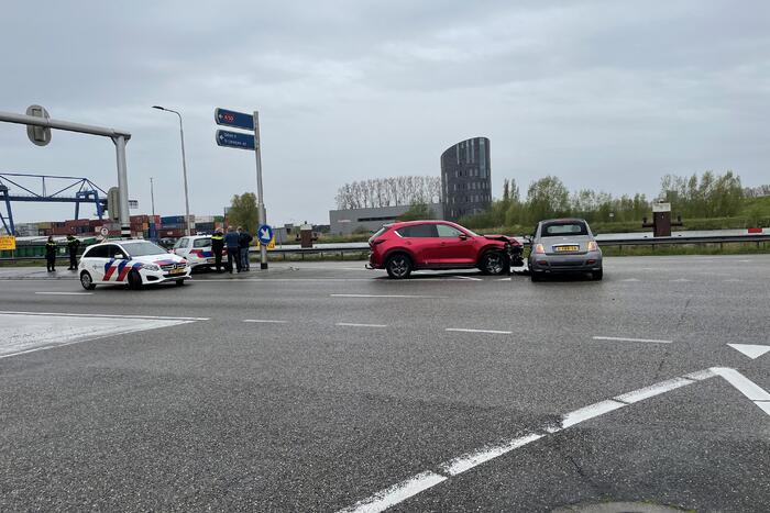 Veel schade bij ongeval op kruising