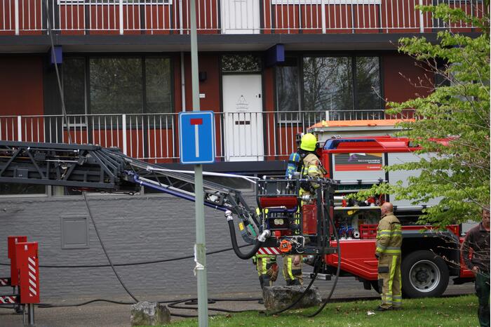 Veel rook bij brand in flat