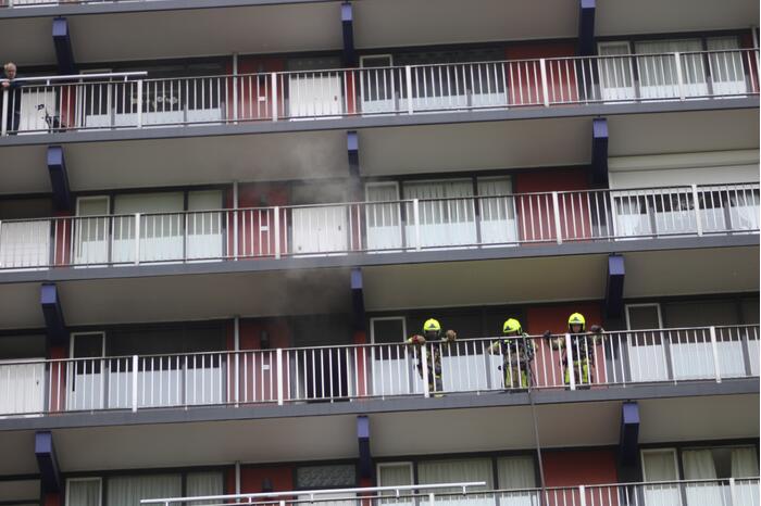 Veel rook bij brand in flat