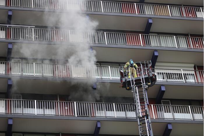 Veel rook bij brand in flat