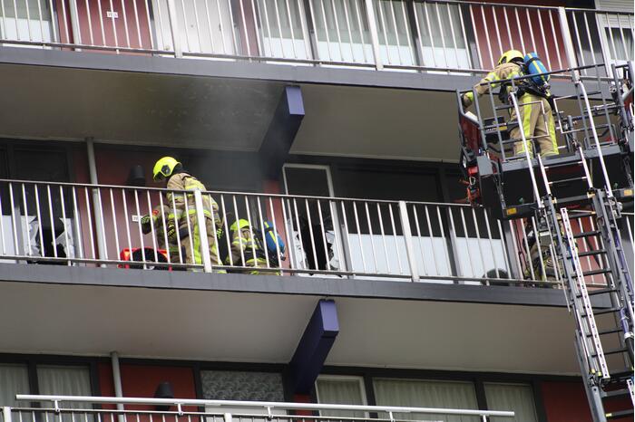 Veel rook bij brand in flat