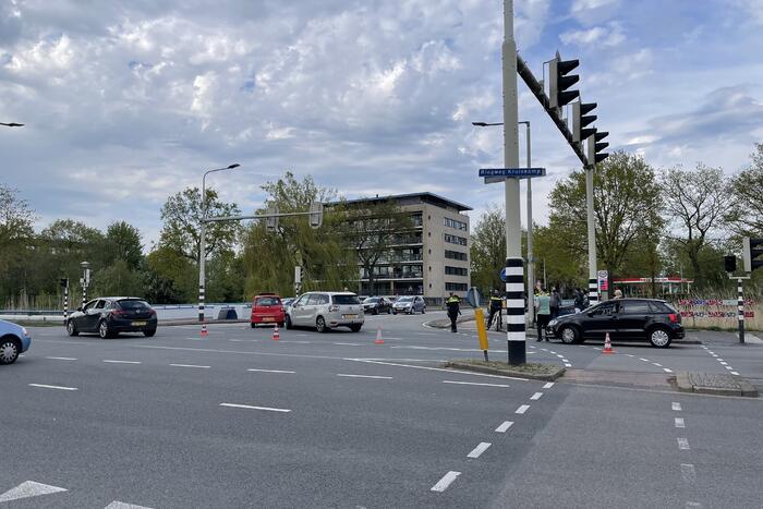 Verkeerschaos en botsing op kruising