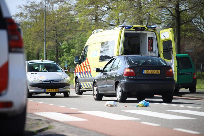 Persoon gewond bij aanrijding met auto