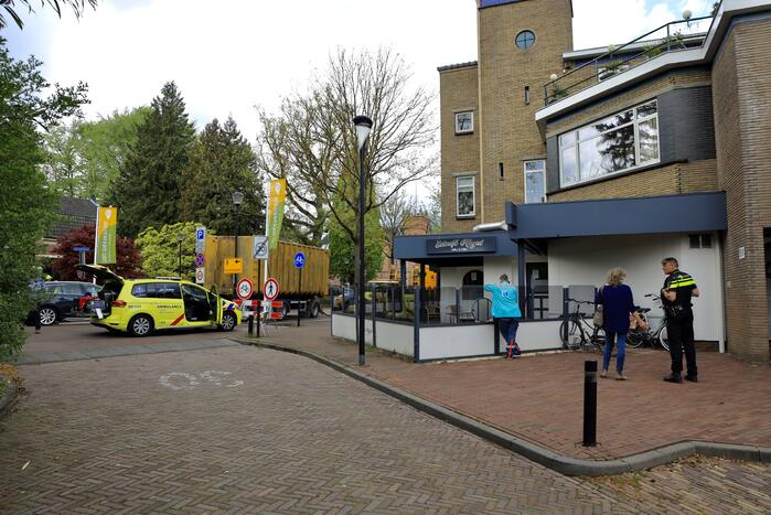 Voetgangster gewond na ongeval met politiewagen