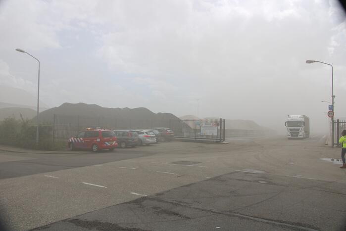 Brand in schroothoop Wilhelminahaven