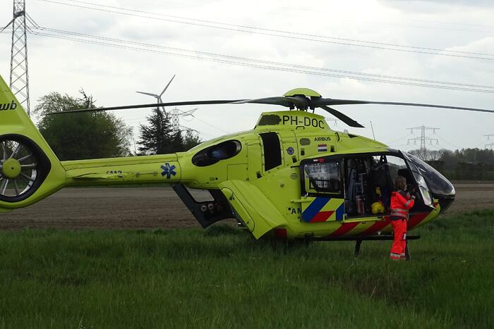 Traumahelikopter landt voor rendez-vous