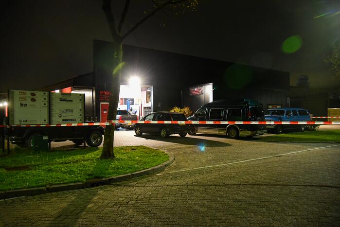 Stoffelijk overschot aangetroffen in autogarage