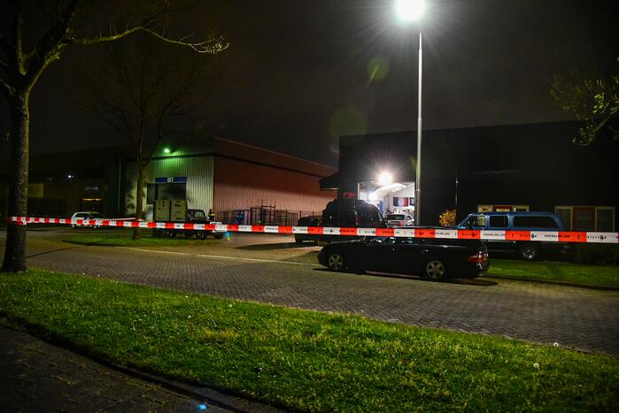 Stoffelijk overschot aangetroffen in autogarage