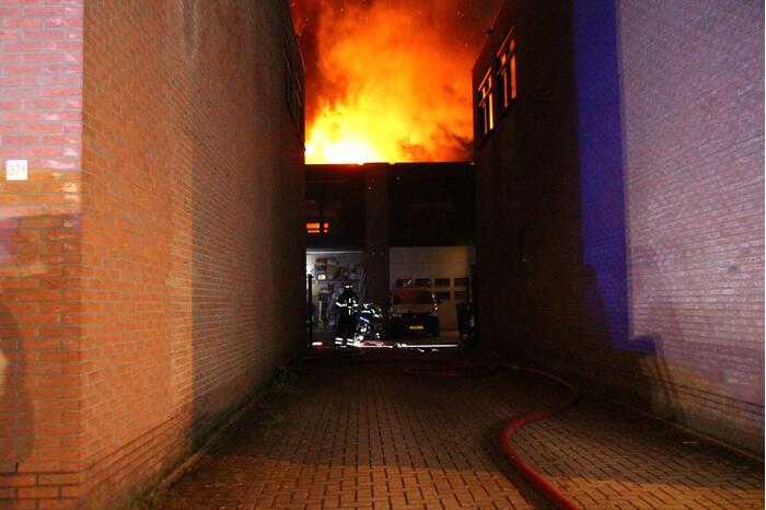 Uitslaande brand in industriepand