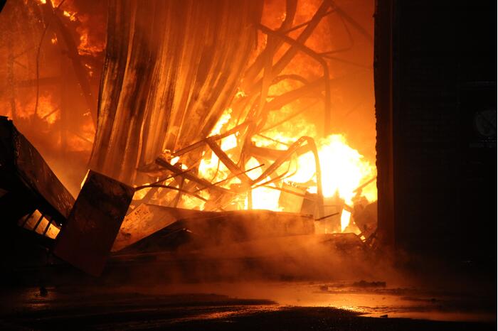 Uitslaande brand in industriepand
