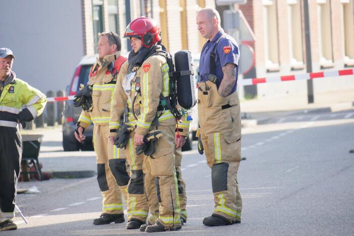 Straat afgesloten na lek in gasleiding