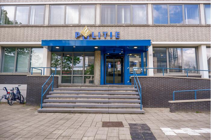 Politiebureau ontruimd na inleveren mogelijk explosief