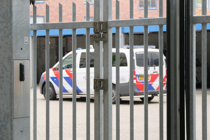 Politiebureau ontruimd na inleveren mogelijk explosief