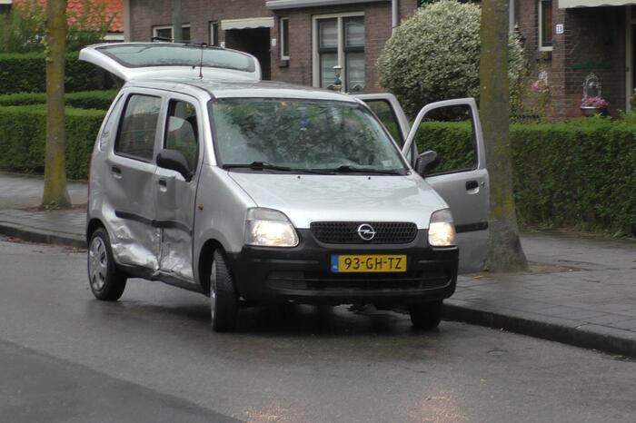 Flinke schade bij botsing op kruising