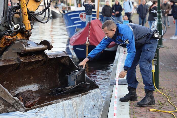 Scooter raakt te water bij ligplaats van watertaxi