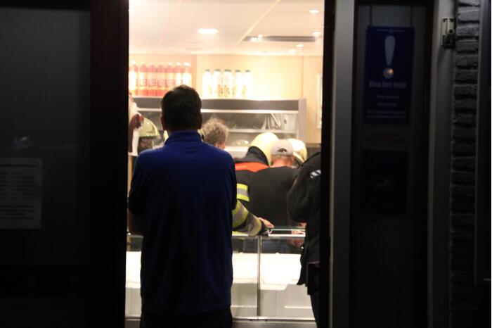 Brandende bakplaat in snackbar veroorzaakt schade