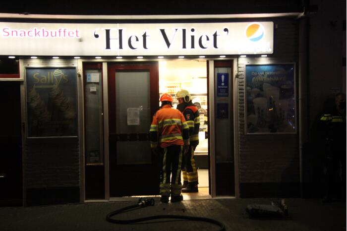 Brandende bakplaat in snackbar veroorzaakt schade