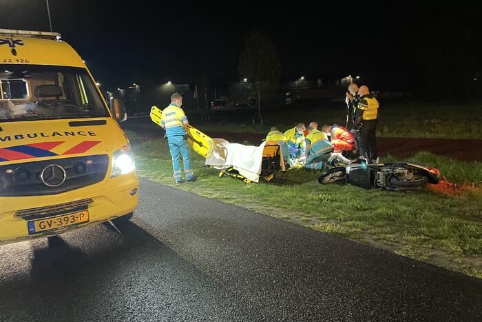 Scooterrijder ernstig gewond bij eenzijdig verkeersongeval
