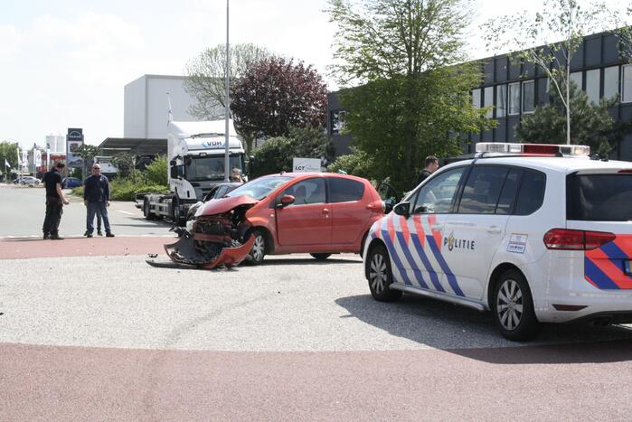 Flinke schade bij botsing op kruising