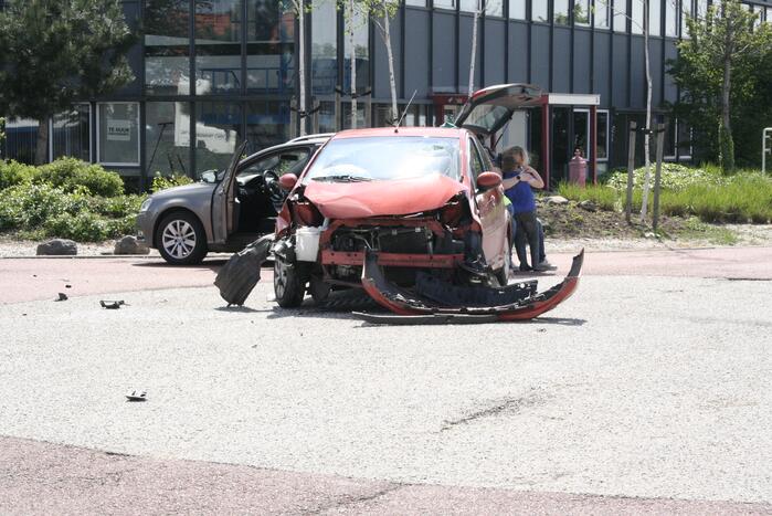 Flinke schade bij botsing op kruising