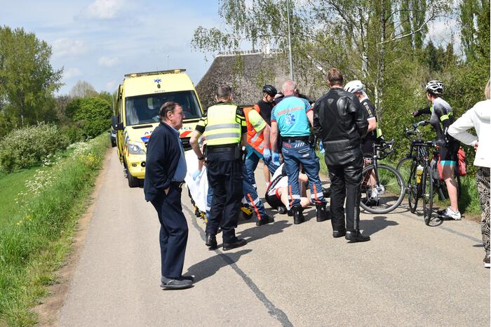 Wielrenner gewond na val