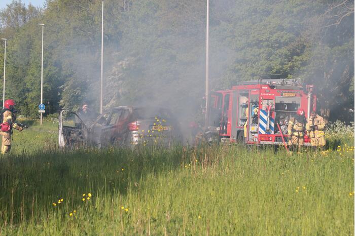 Auto volledig uitgebrand