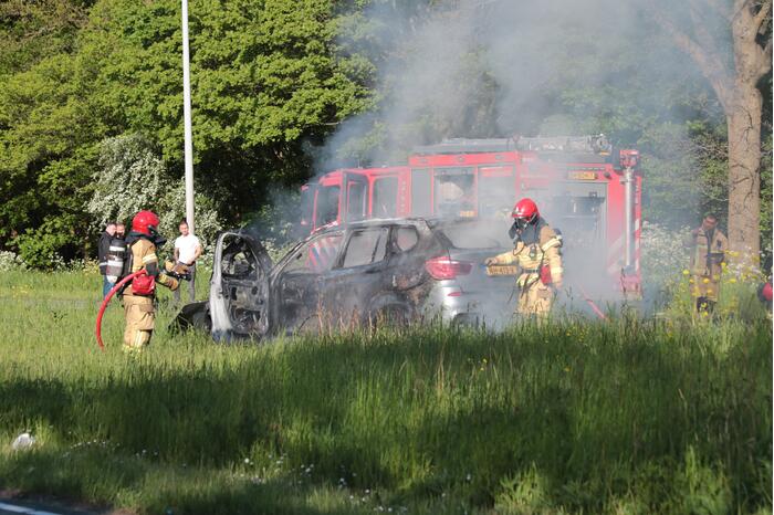 Auto volledig uitgebrand