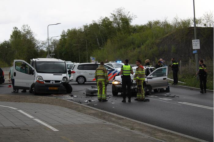 Veel schade bij verkeersongeval